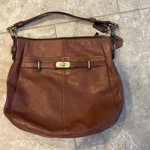Coach leather shoulder bag